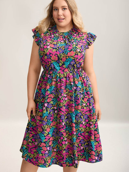 Floral Print Shirred Pockets Midi Dress OMFORT