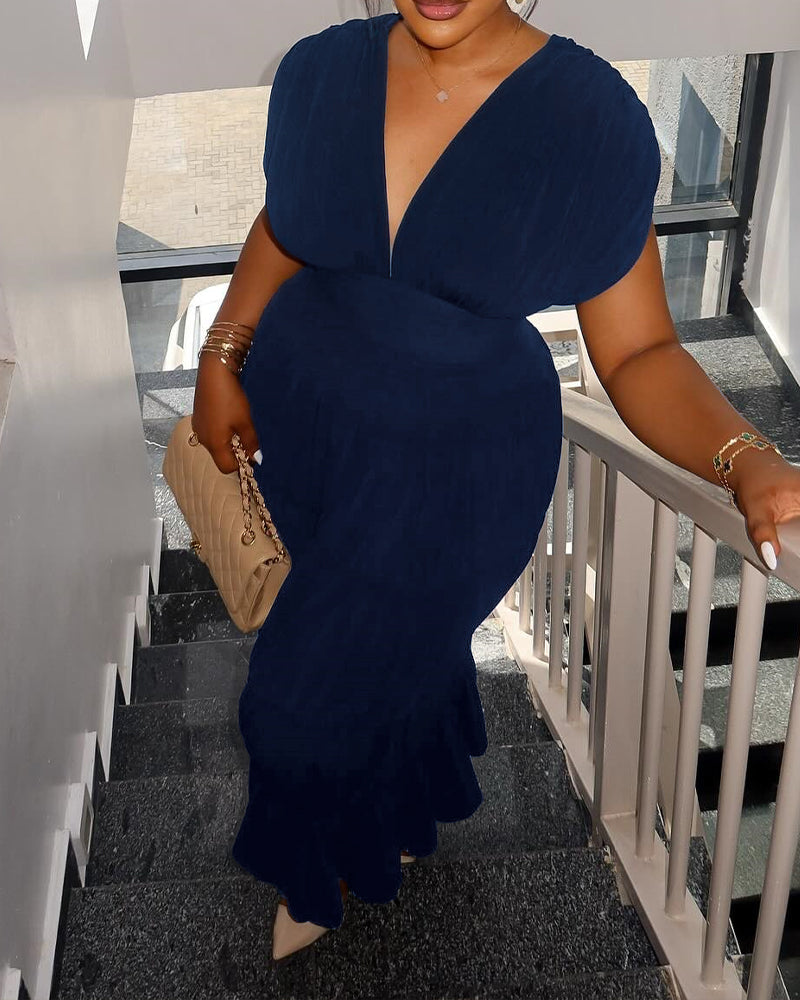 Textured V Neck Sleeveless Ruched Ruffles Hem Dress Casual Waist A Line Party Midi Dress OMFORT