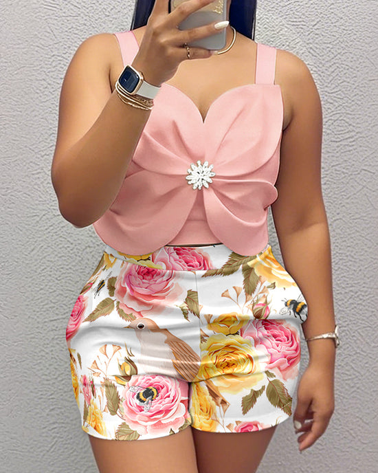 2 Pieces Outfit Rhinestone & 3D Flower Decor Thick Straps Shirred Back Crop Cami Top and Casual Animal & Floral Print Elastic Back Waist Shorts Set Omfort