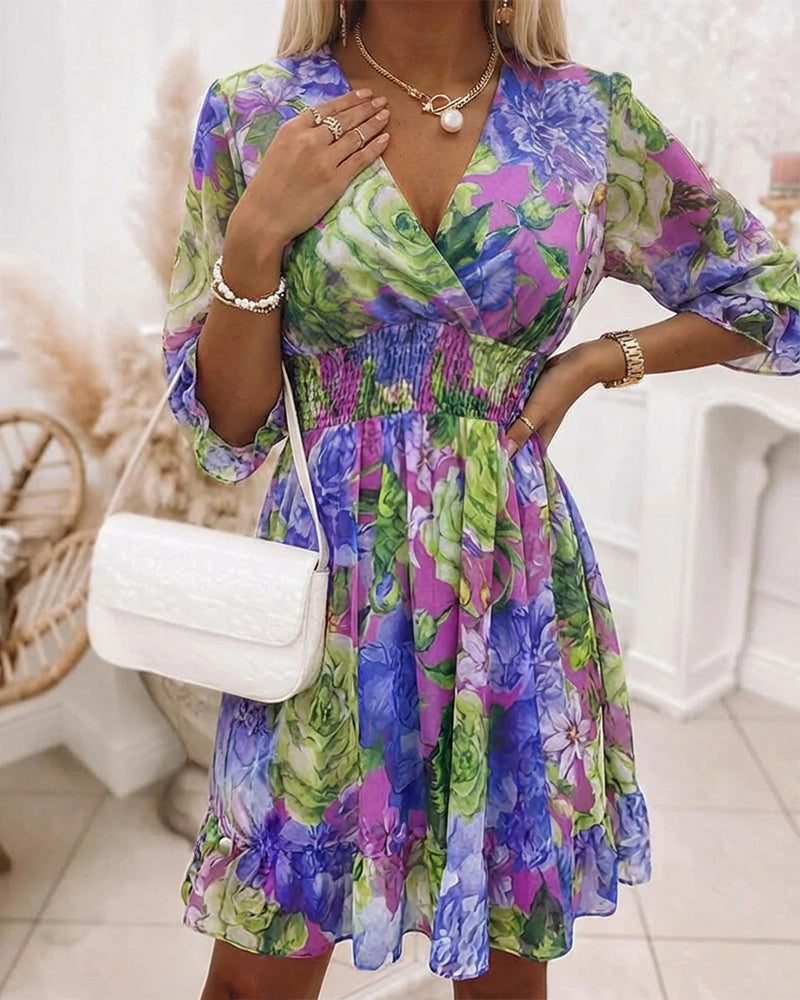 Floral Print Overlap V Neck Long Sleeve Shirred Waist Ruffle Hem Dress Casual Cinched Waist Flared Cuffs Chiffon Vacation Dress with Lining Omfort