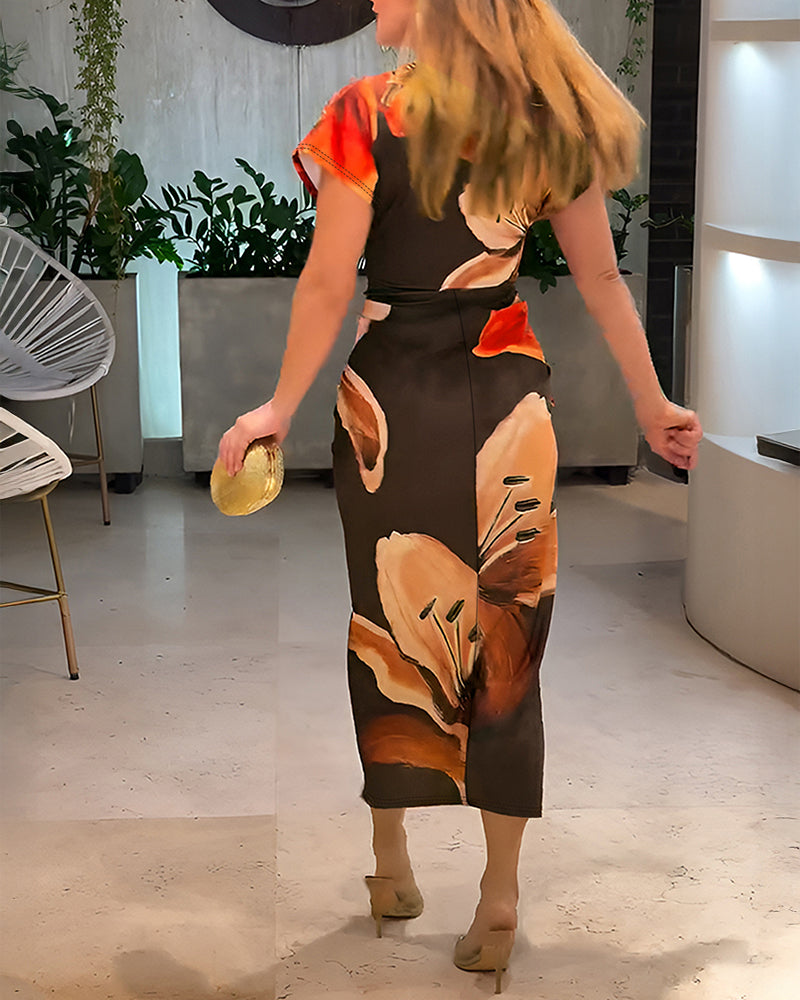 Floral Placement Print Deep V-Neck Front Slit Dress Ruched Slim Fit Vacation Dress Omfort