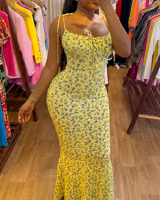 Ditsy Floral Print U-Neck Self Tie Spaghetti Straps Mermaid Hem Maxi Dress omfort