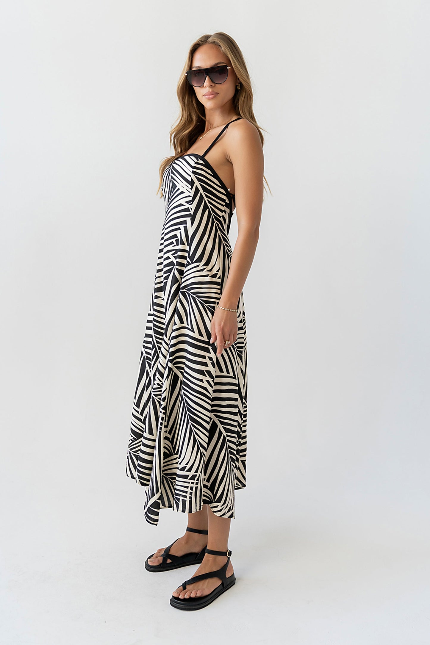 Zoelle Halter Neck Midi Dress OMFORT