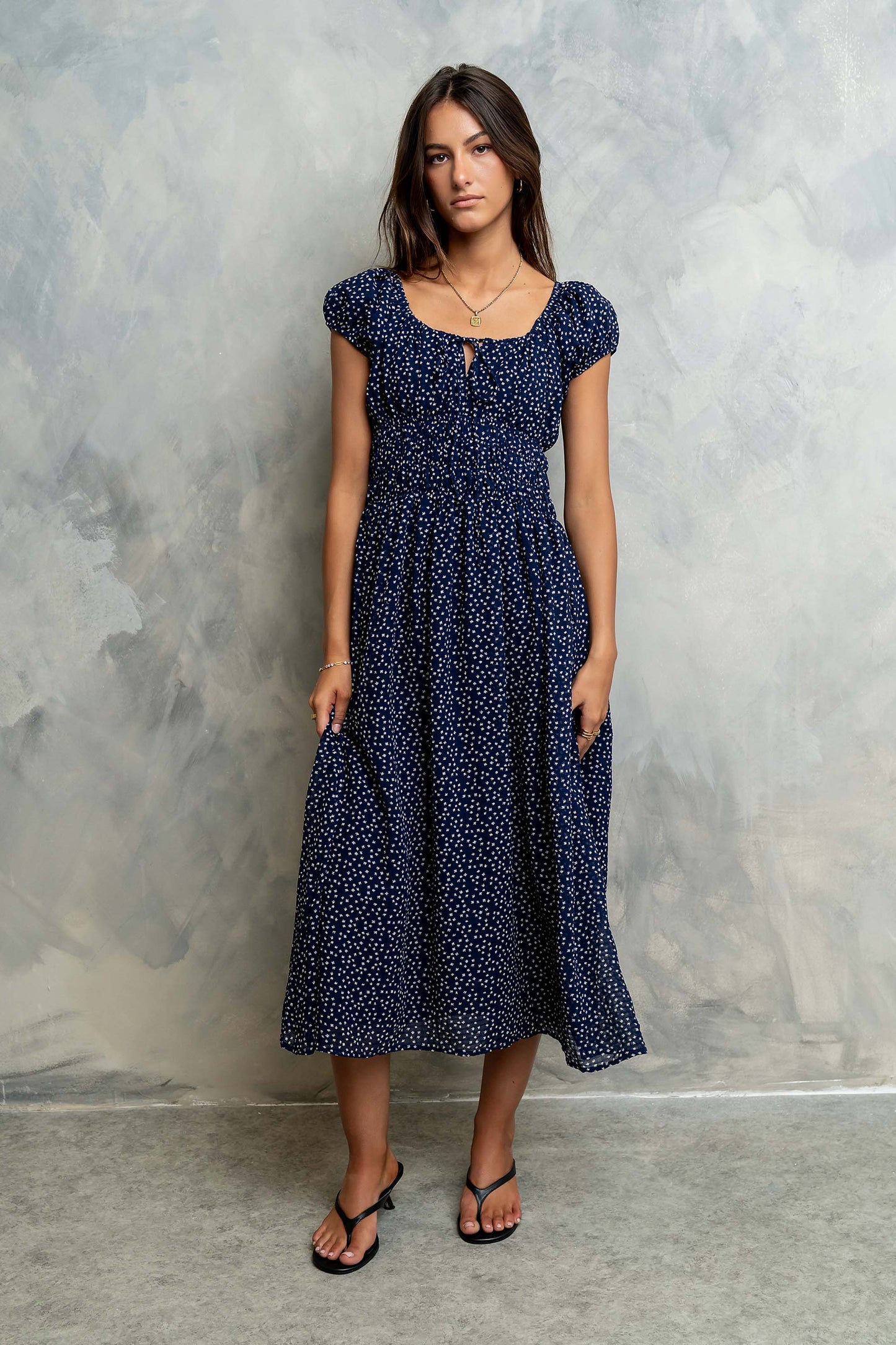 Kaelyn Floral Midi Dress in Midnight OMFORT