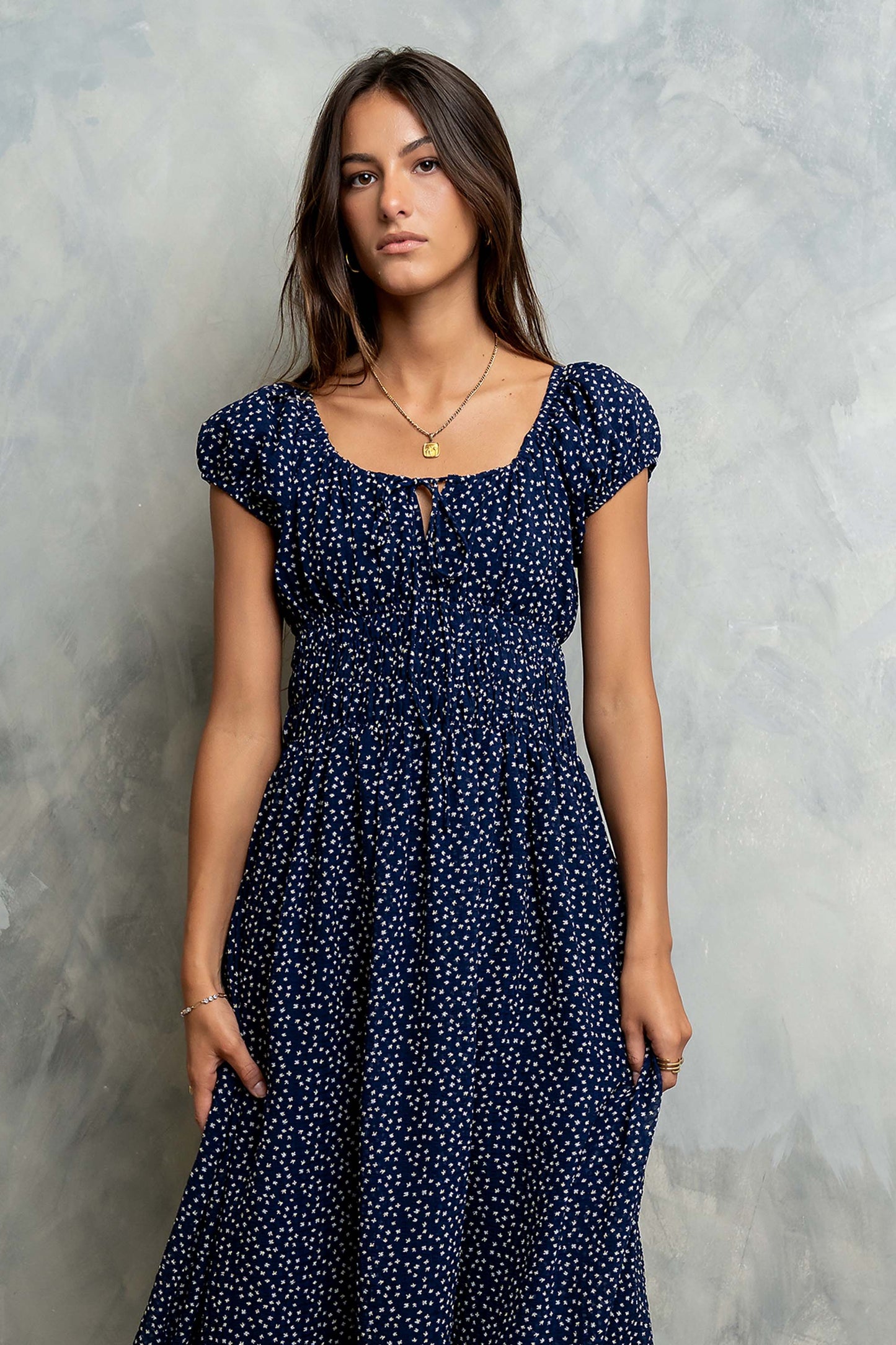 Kaelyn Floral Midi Dress in Midnight OMFORT