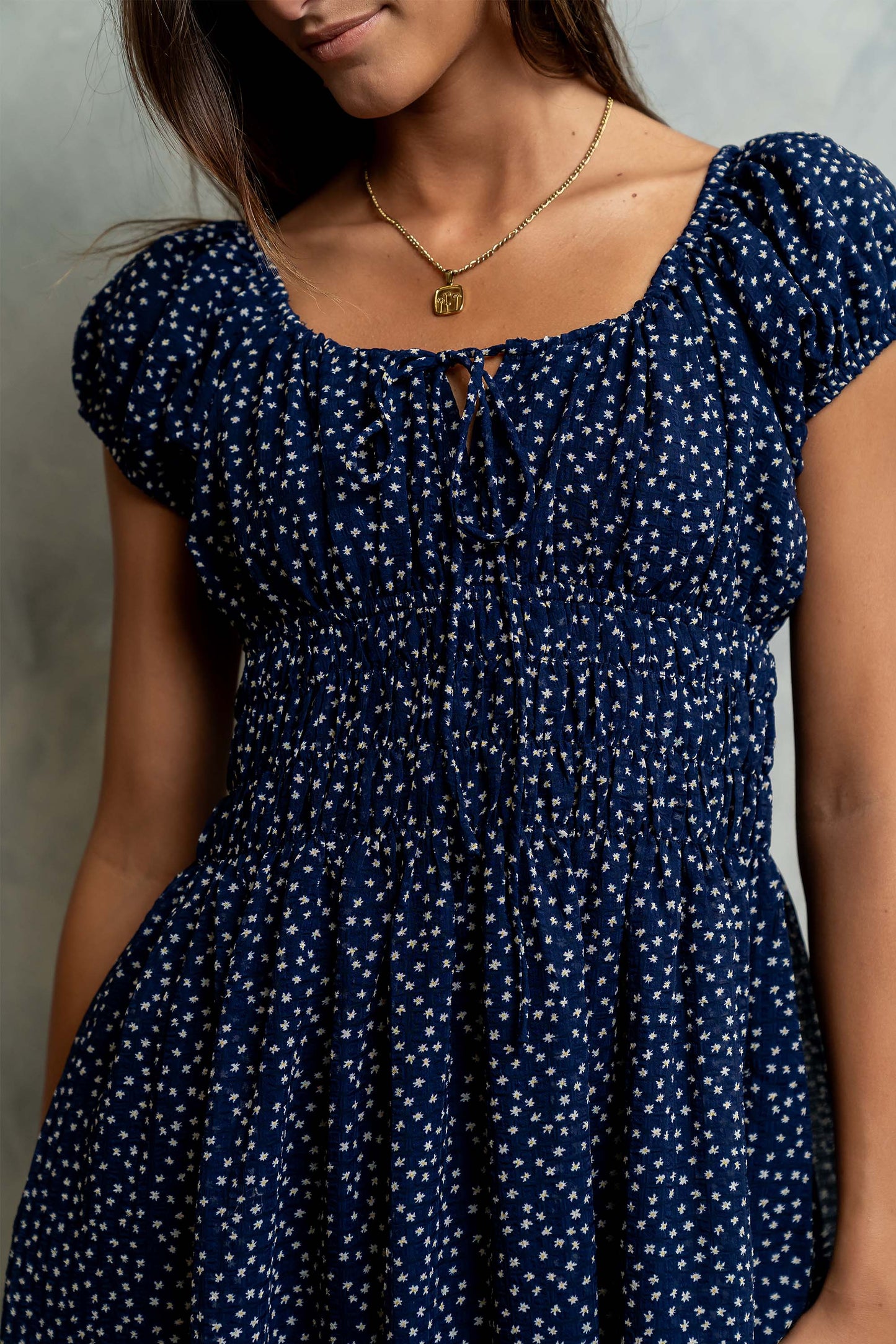 Kaelyn Floral Midi Dress in Midnight OMFORT