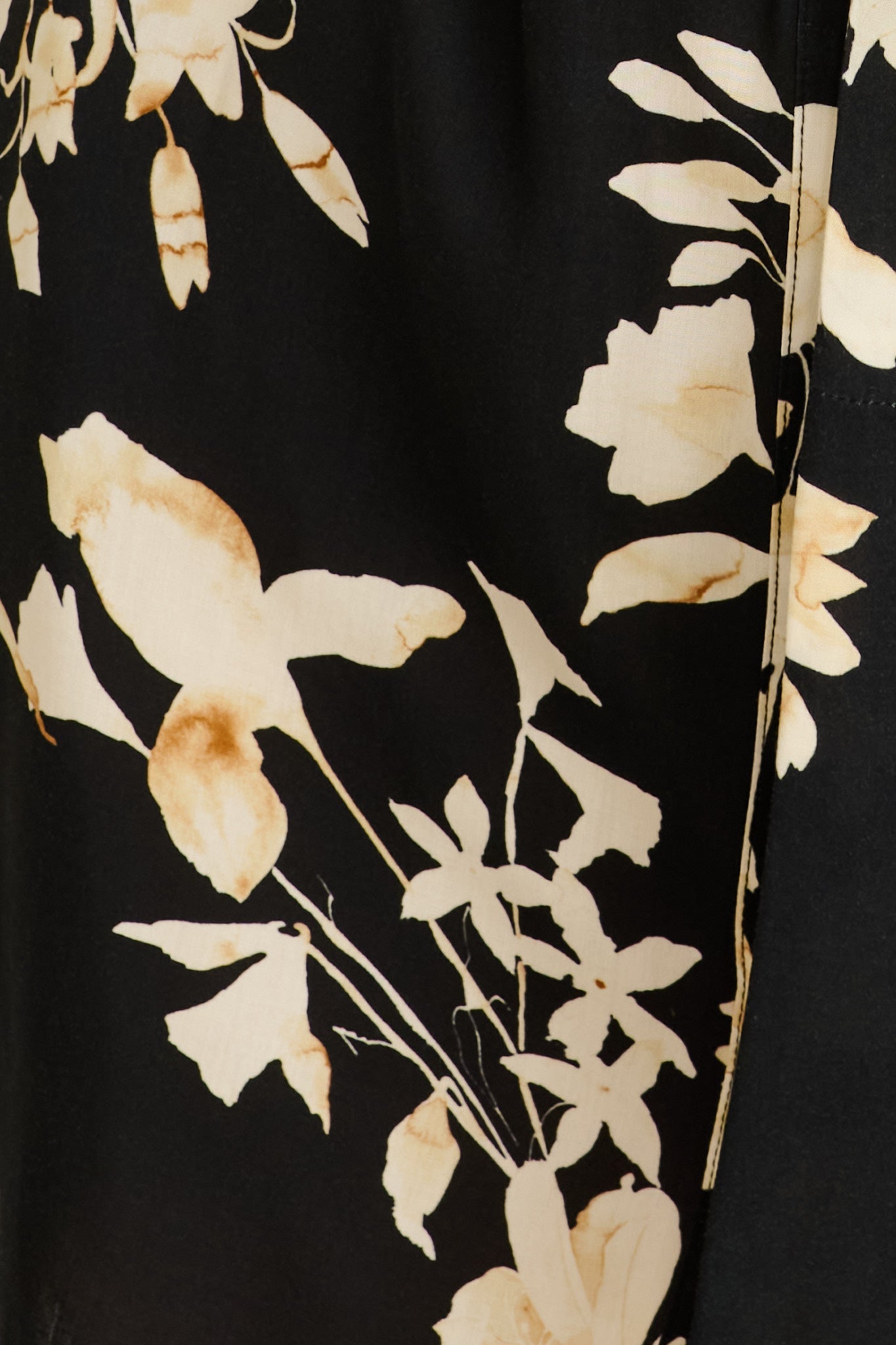 Floral Dreams Shirt Dress in Black Floral OMFORT