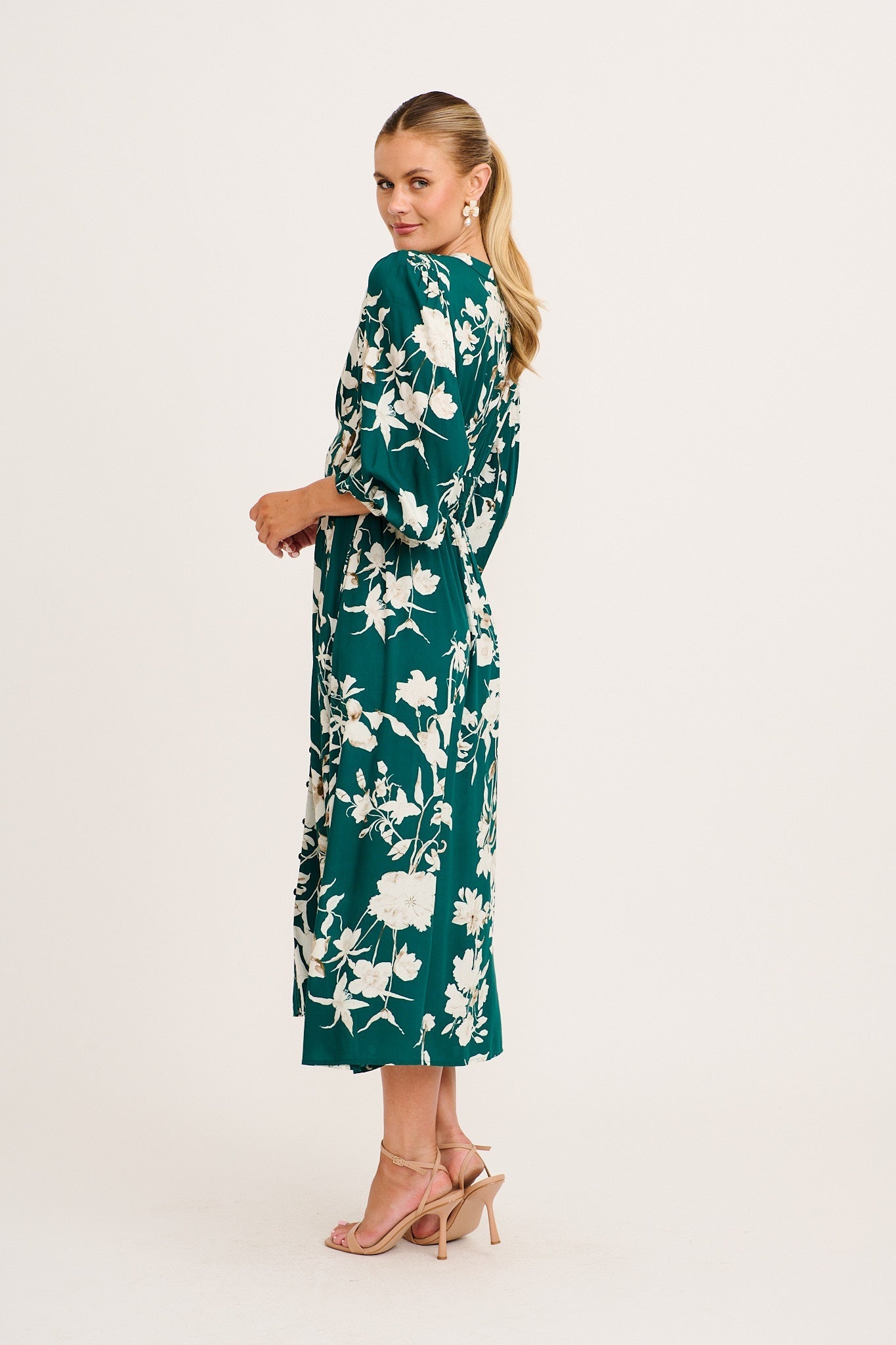 Golden Bloom Maxi Dress in Emerald Print OMFORT
