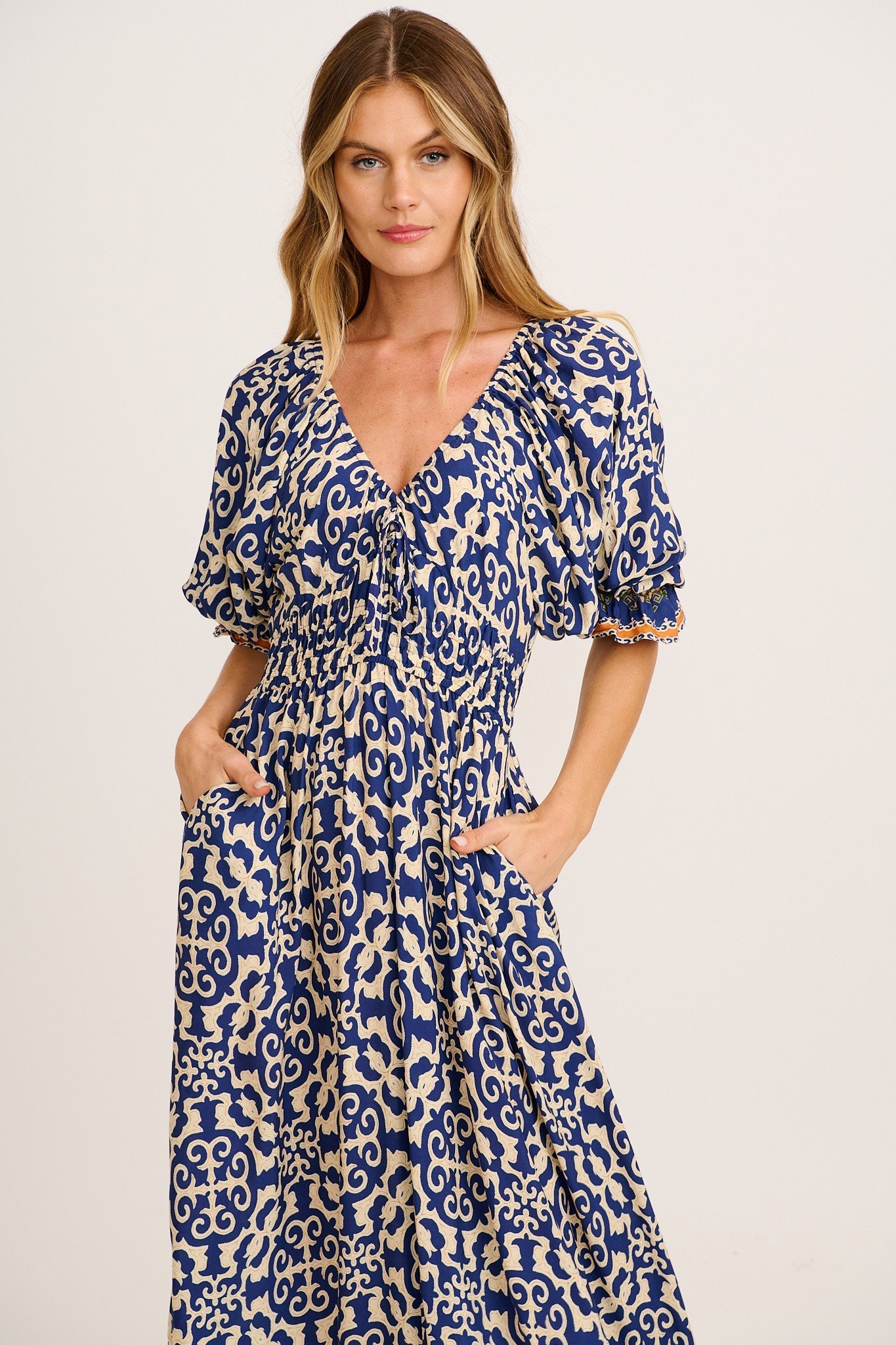 Nona Midi Dress in Navy and Cream Print OMFORT