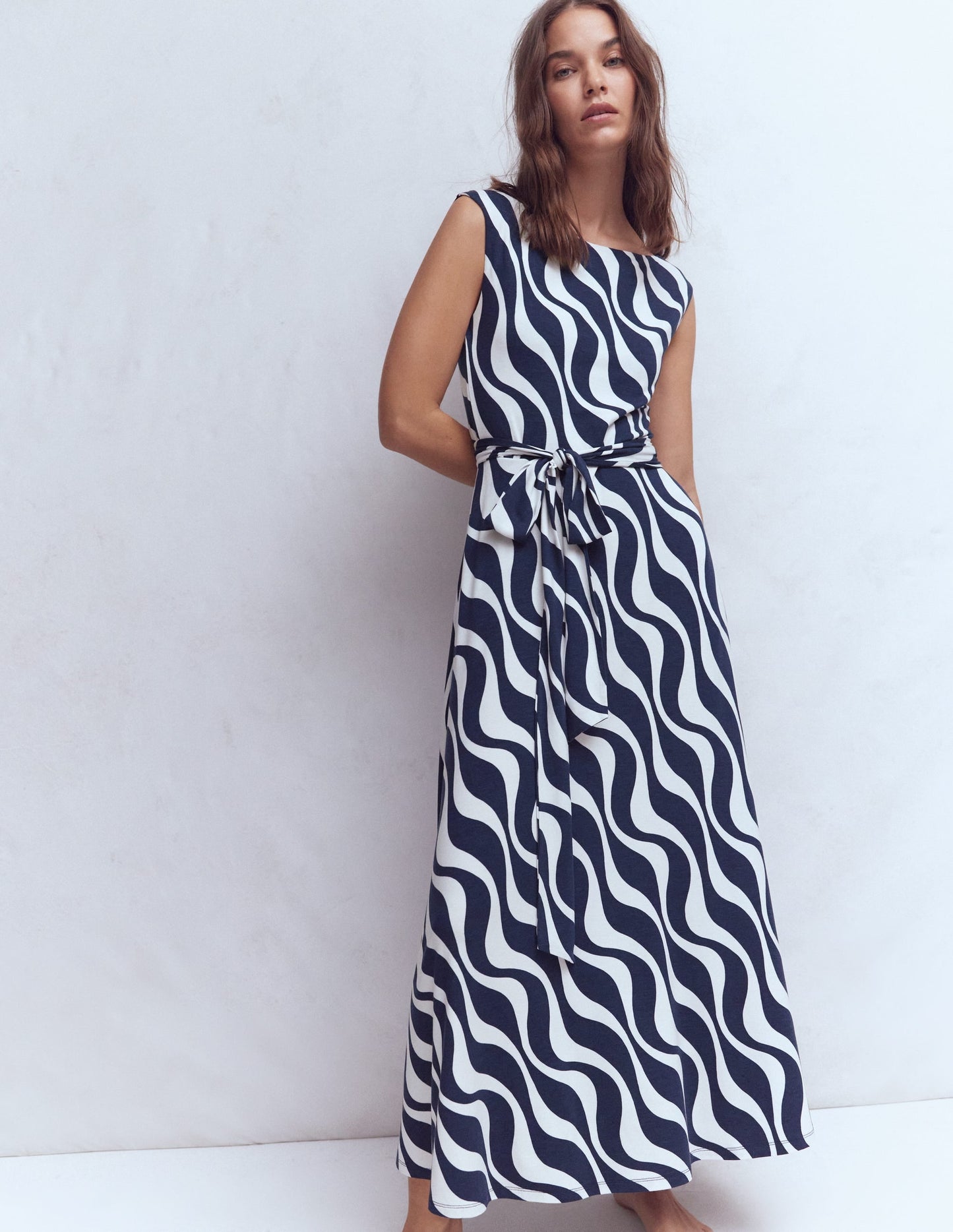 Tamsin Jersey Midi Dress-French Navy, Rhythmic Wave OMFORT