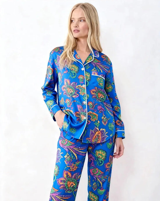Vintage Peacock Floral Satin Pajama Set OMFORT