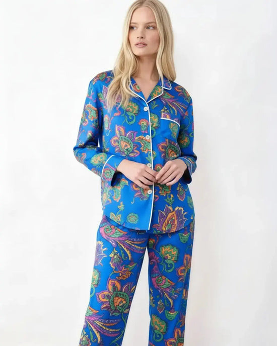 Vintage Peacock Floral Satin Pajama Set OMFORT