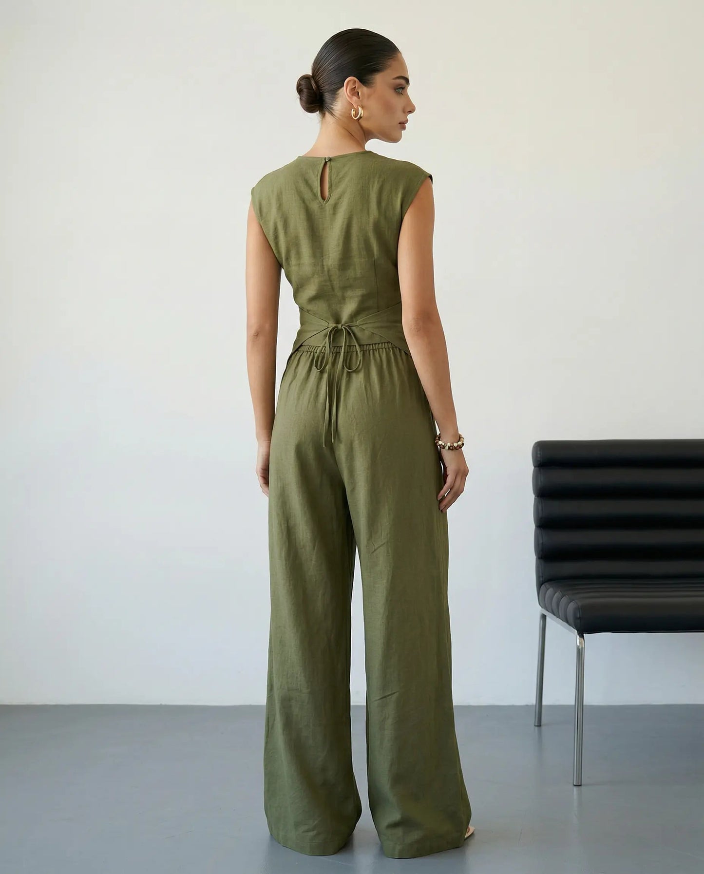 SOLACE  Army Green Sleeveless Wrap Top Wide Leg Pants Set?