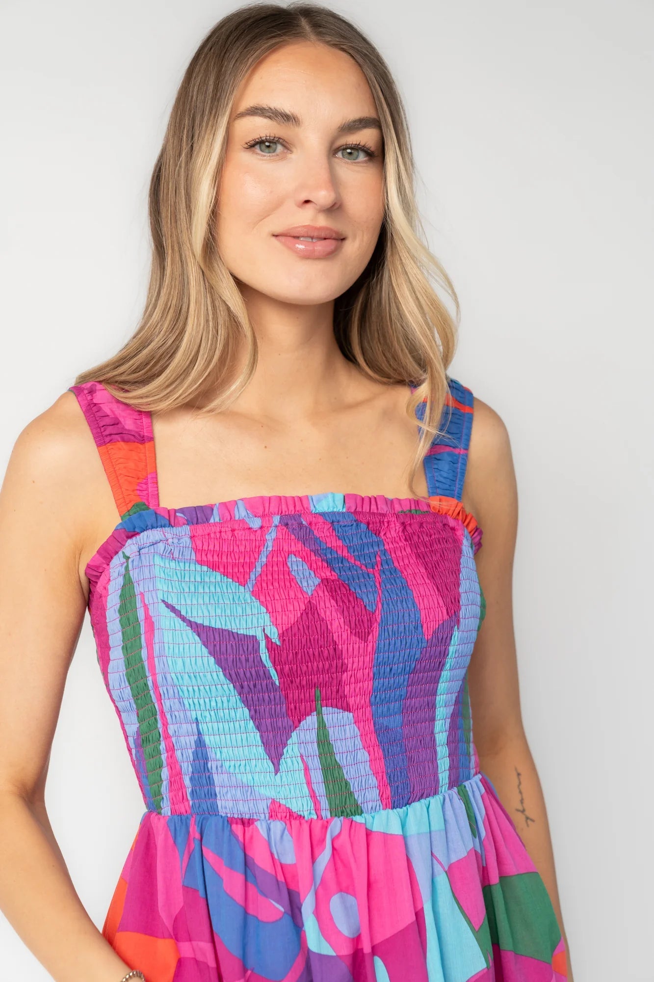 Cruz Smocked Midi Dress OMFORT