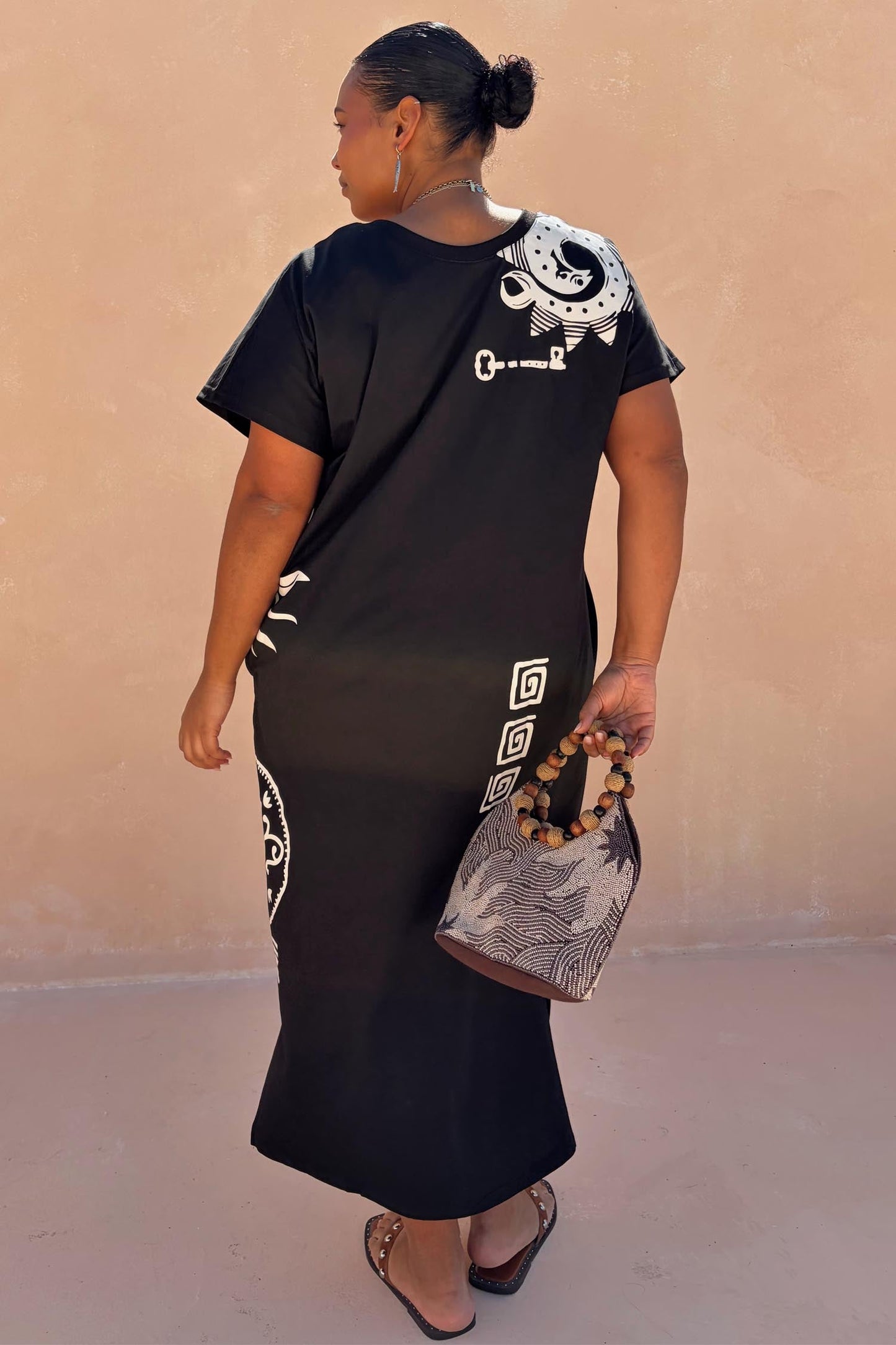 Black Dolce Vita T-Shirt Dress OMFORT