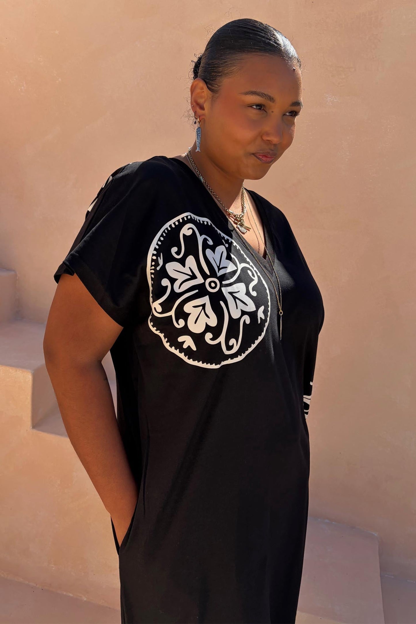Black Dolce Vita T-Shirt Dress OMFORT