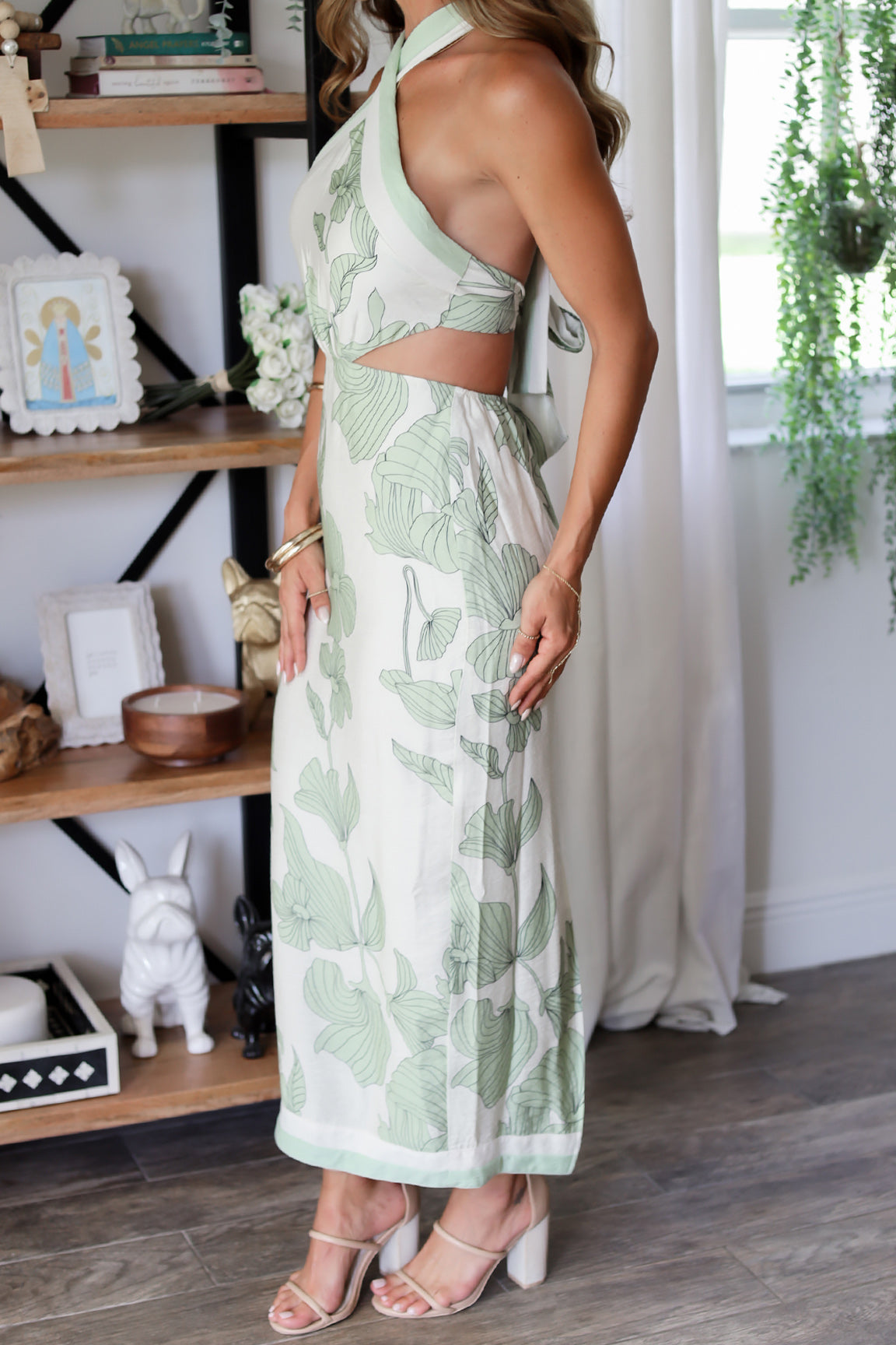 Marci Midi Dress OMFORT