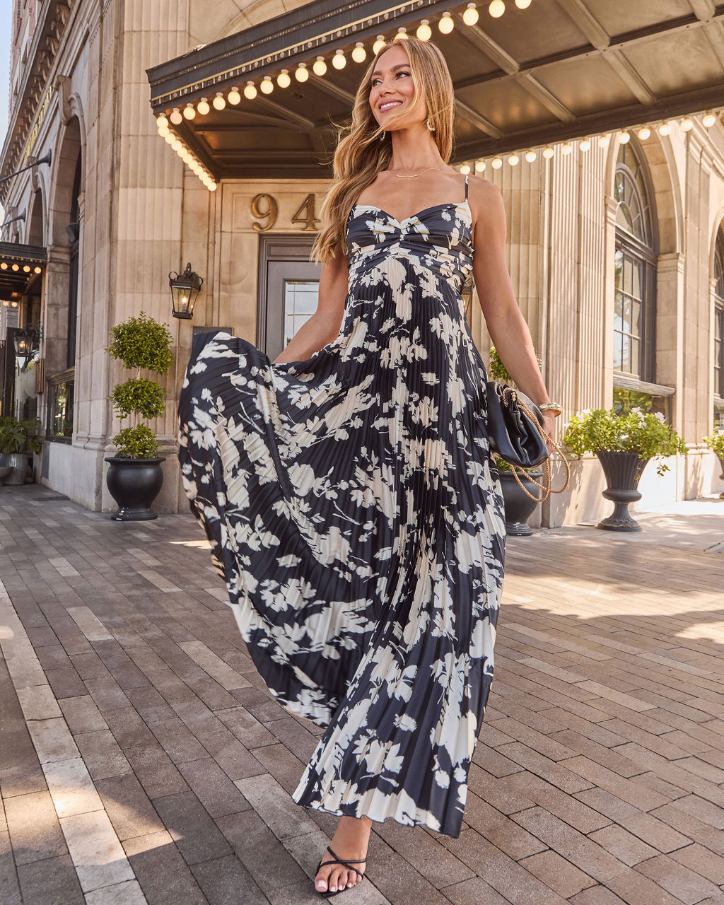 Soraya Floral Printed And Pleated Maxi Dress mysite
