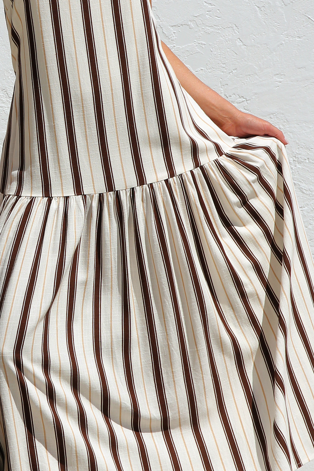 Line Motion Maxi Dress OMFORT
