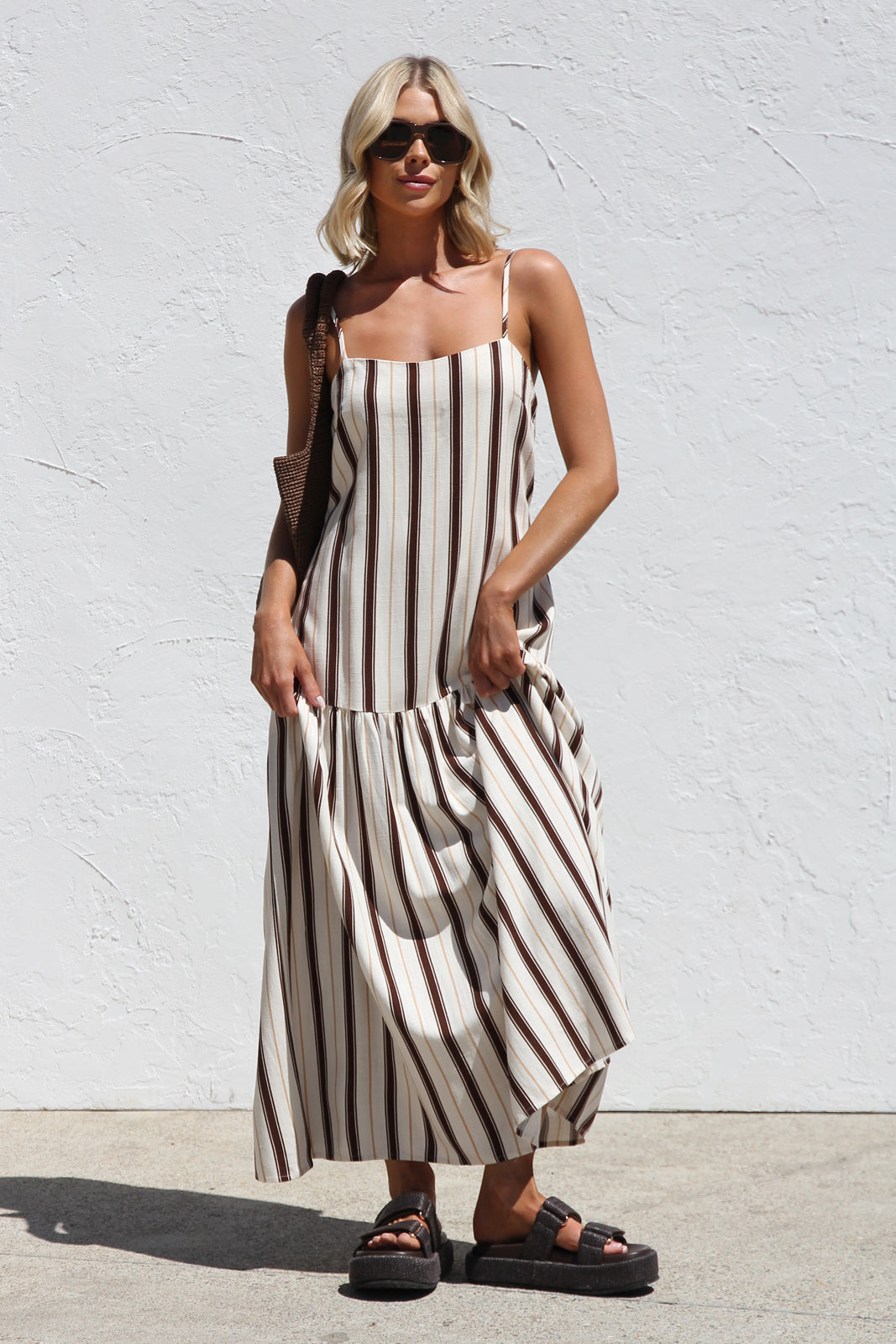 Line Motion Maxi Dress OMFORT