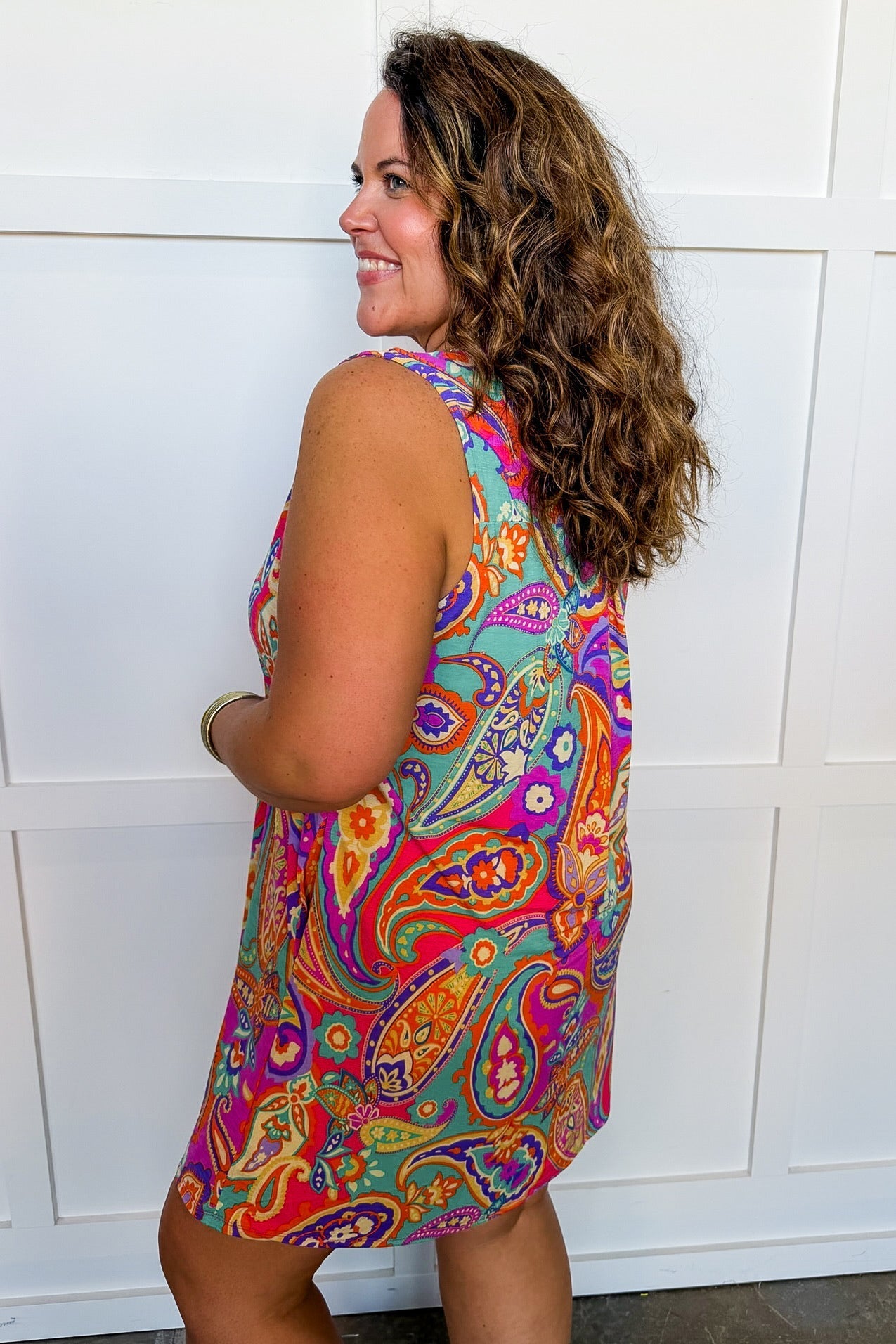 Dear Scarlett Lizzy Pocketed Dress in Multi Color Paisley OMFORT