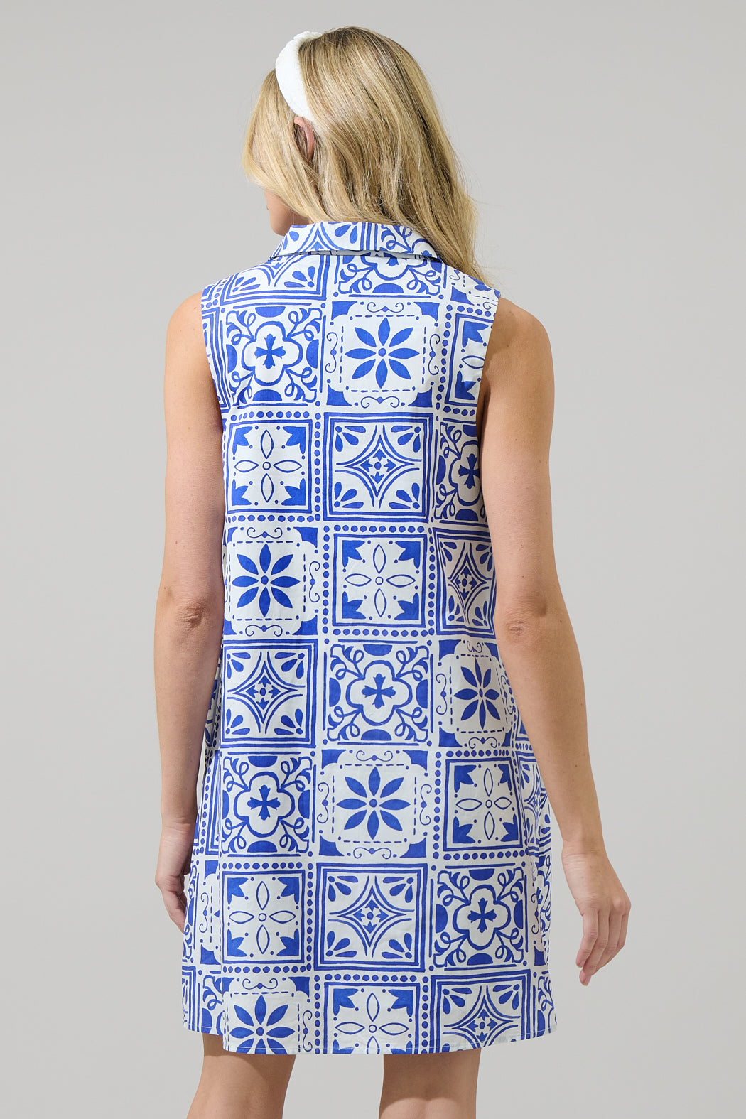 Arbor Tile Lexya Collared Shift Mini Dress OMFORT