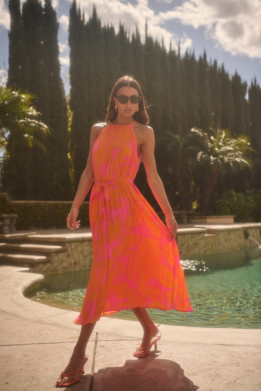Mexia Floral Maly Pleated Midi Dress OMFORT