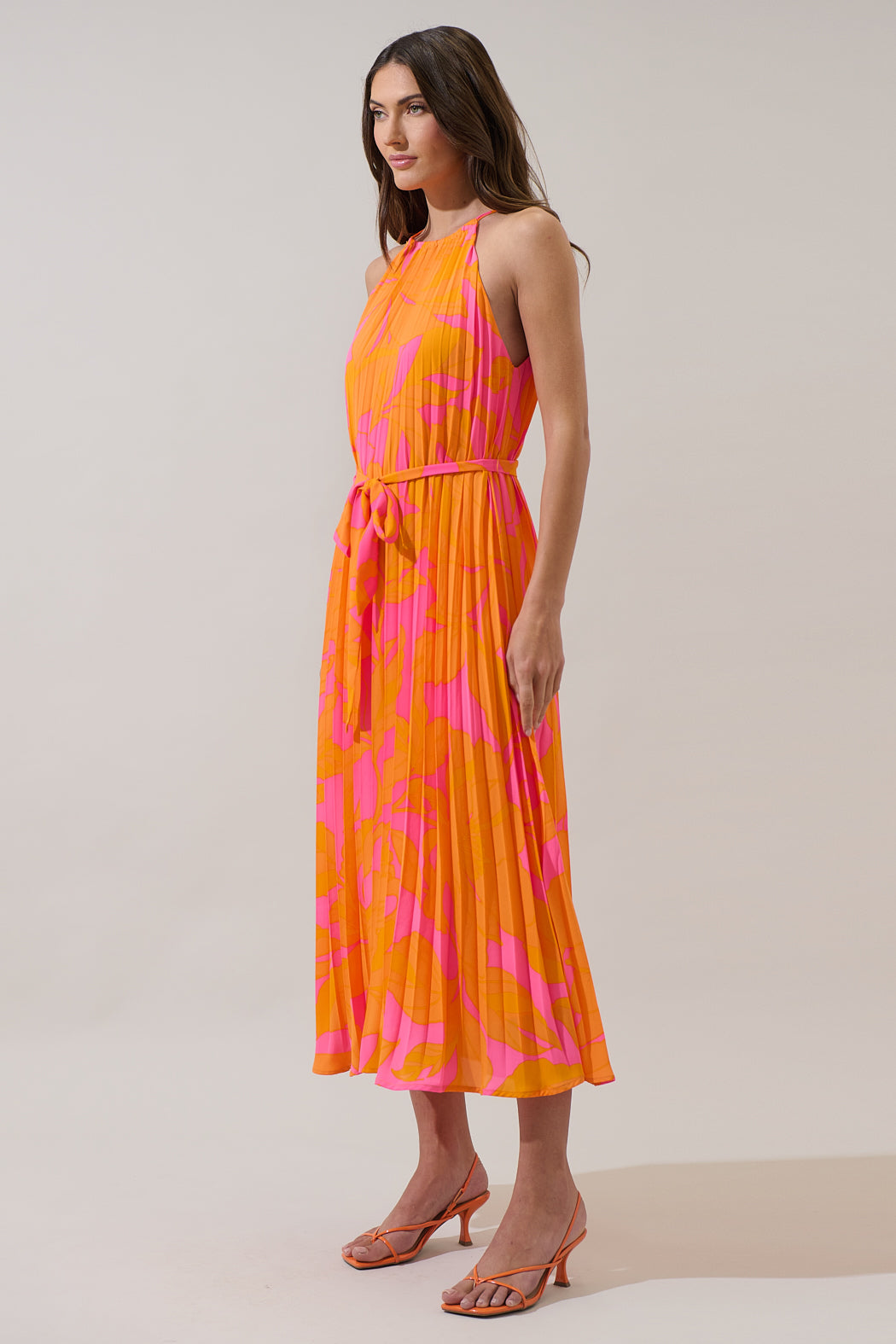 Mexia Floral Maly Pleated Midi Dress OMFORT