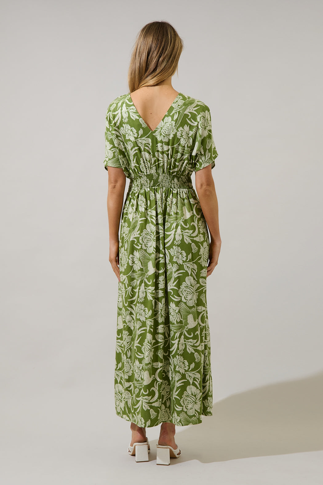 Melda Floral Pleated Midi Dress OMFORT