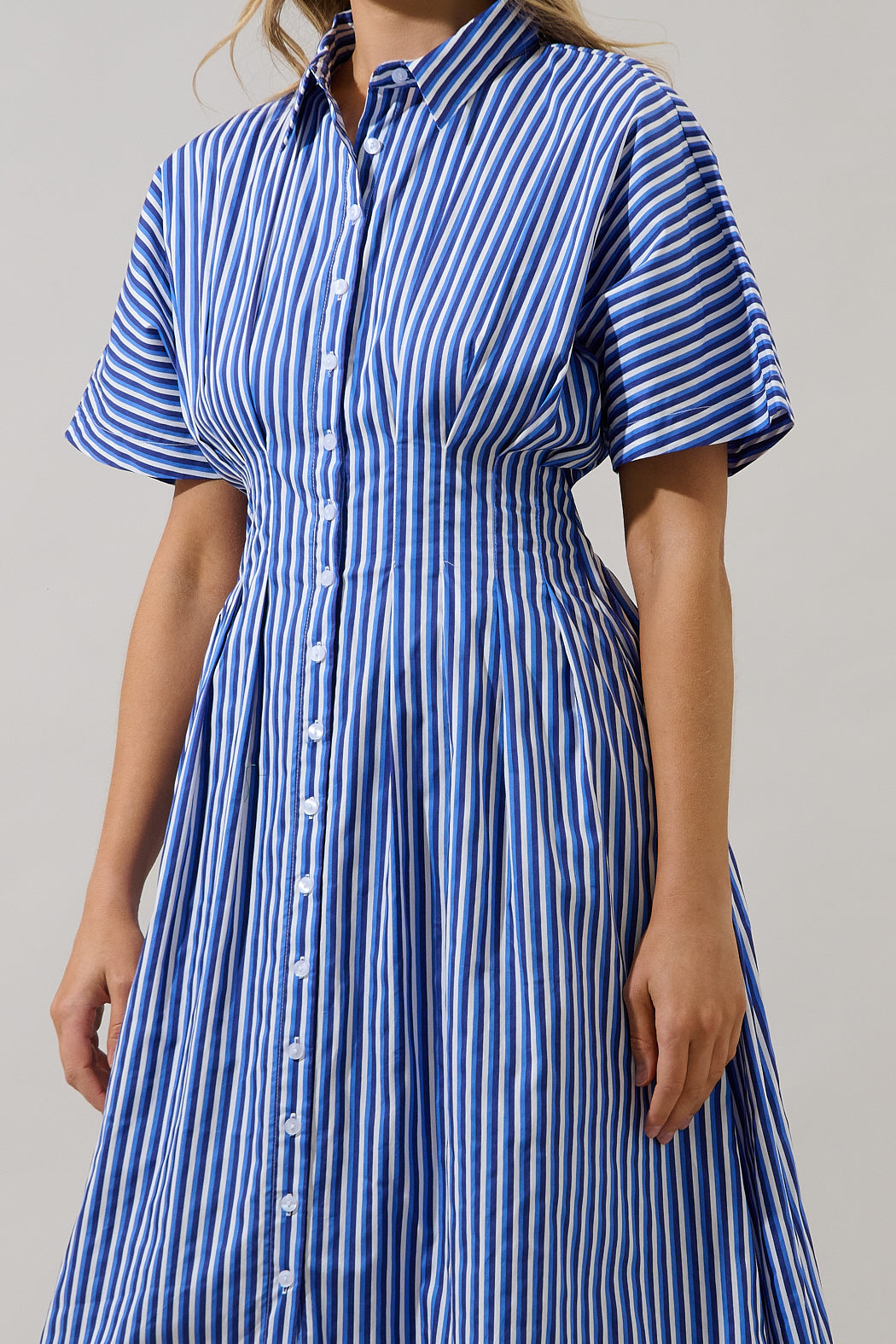 Wilderra Pleated Midi Dress Barklin Stripe OMFORT