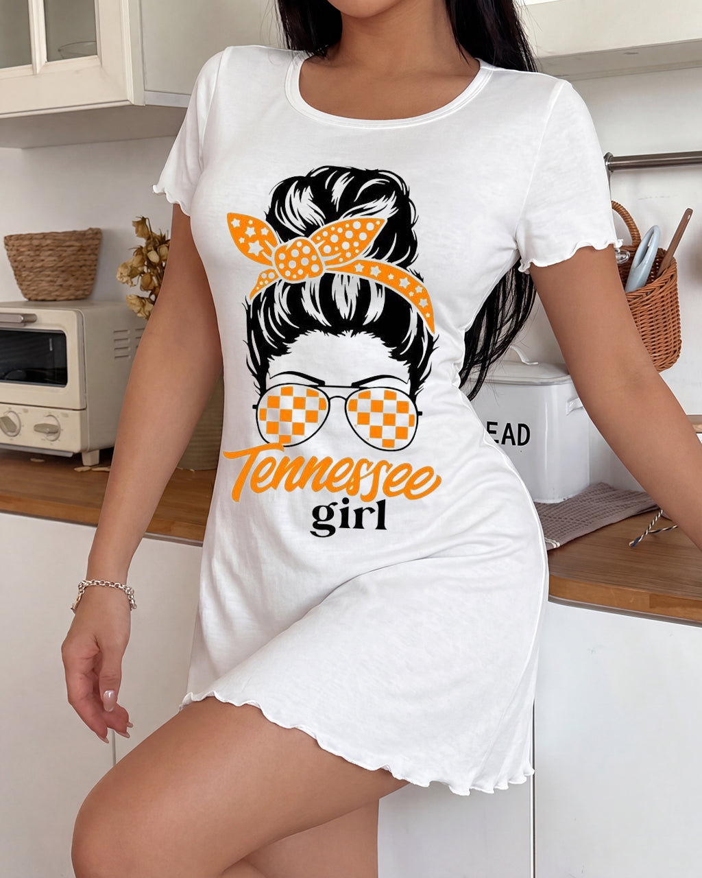 Tennessee Girl Messy Bun Checker Sunglasses Print Nightdress (XS-5XL) OMFORT