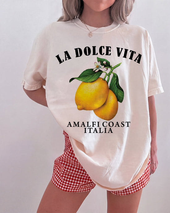 "La Dolce Vita" Amalfi Coast Lemon Graphic T-Shirt OMFORT