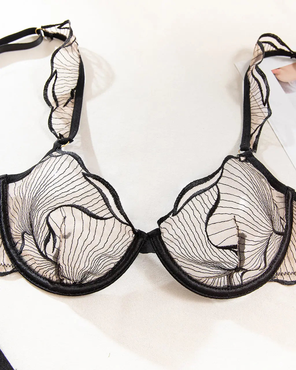 Lightweight Pure Desire French 2Pcs Lingerie Set OMFORT