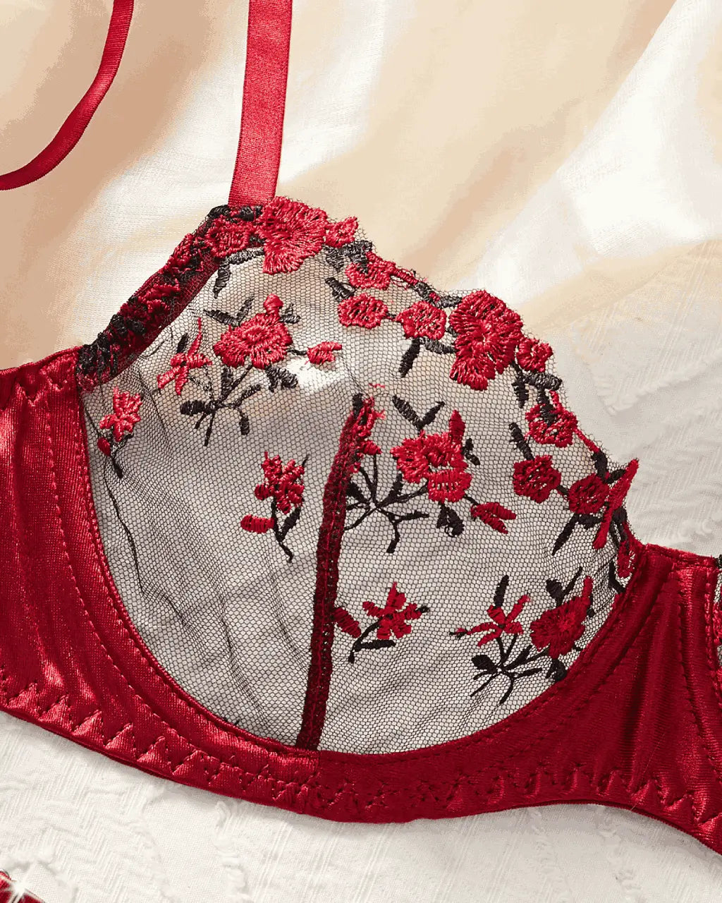 Soft Floral Embroidery 2Pcs Lingerie Set OMFORT