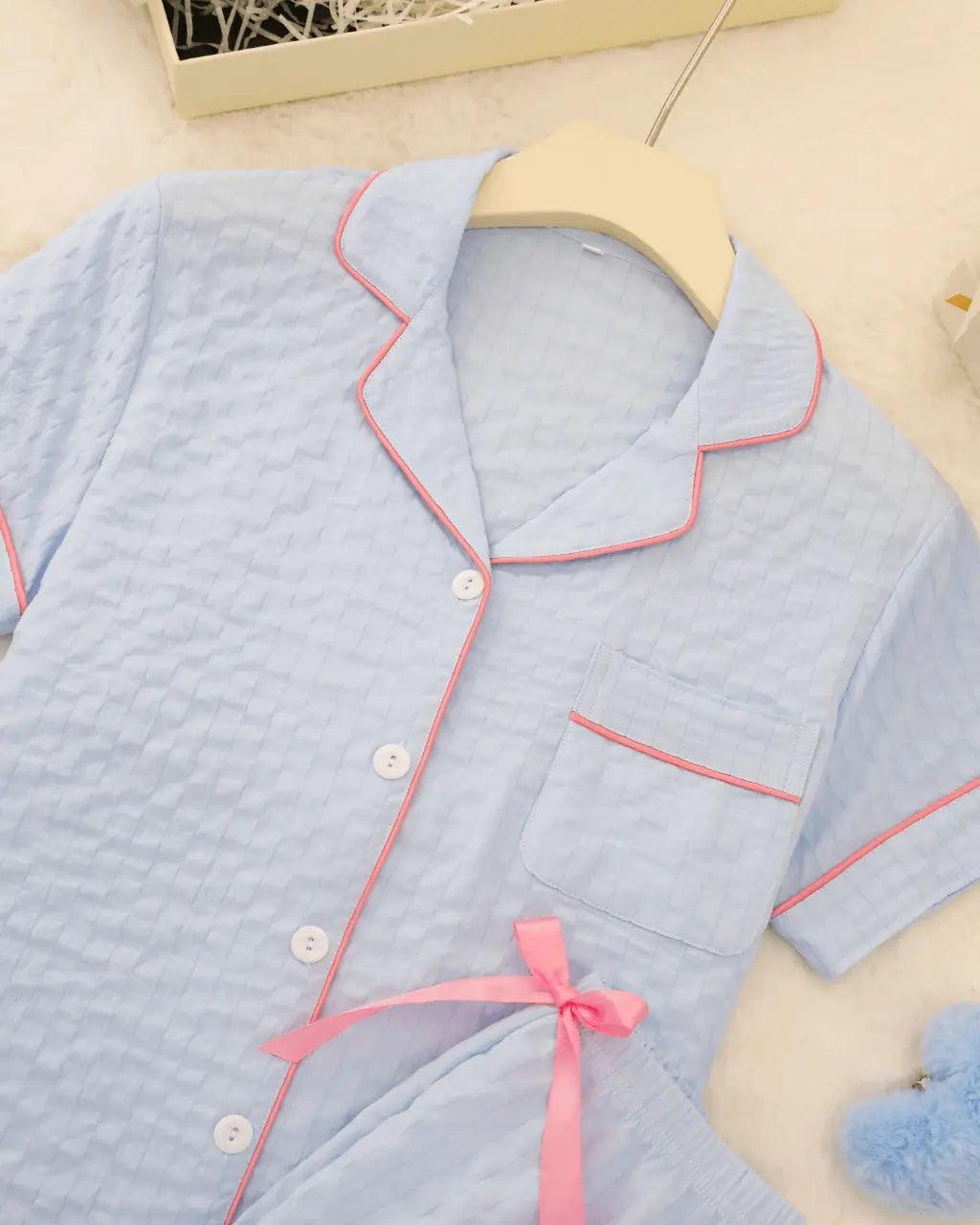 Solid Pink Trim Decorated Short Sleeve Pajama Set OMFORT