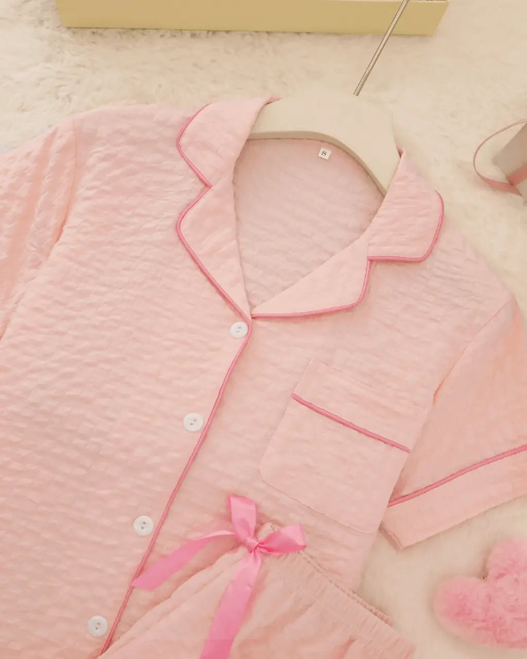 Solid Pink Trim Decorated Short Sleeve Pajama Set OMFORT