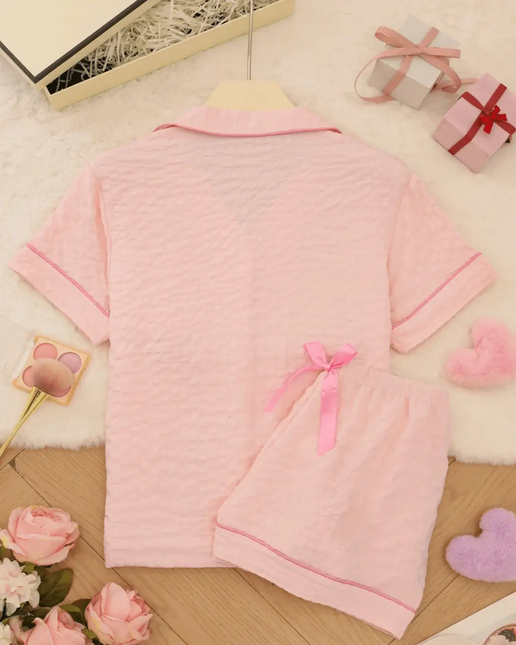 Solid Pink Trim Decorated Short Sleeve Pajama Set OMFORT
