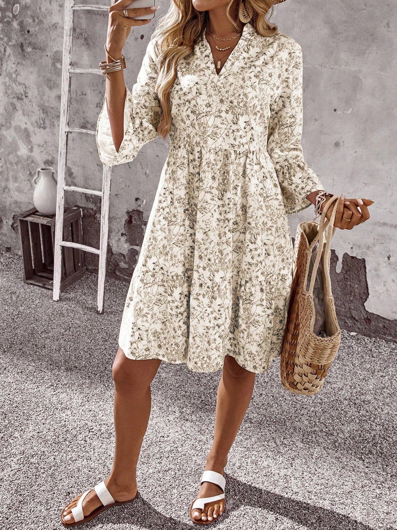 Casual Boho Vacation V-Neck Floral Print Mini Dress OMFORT