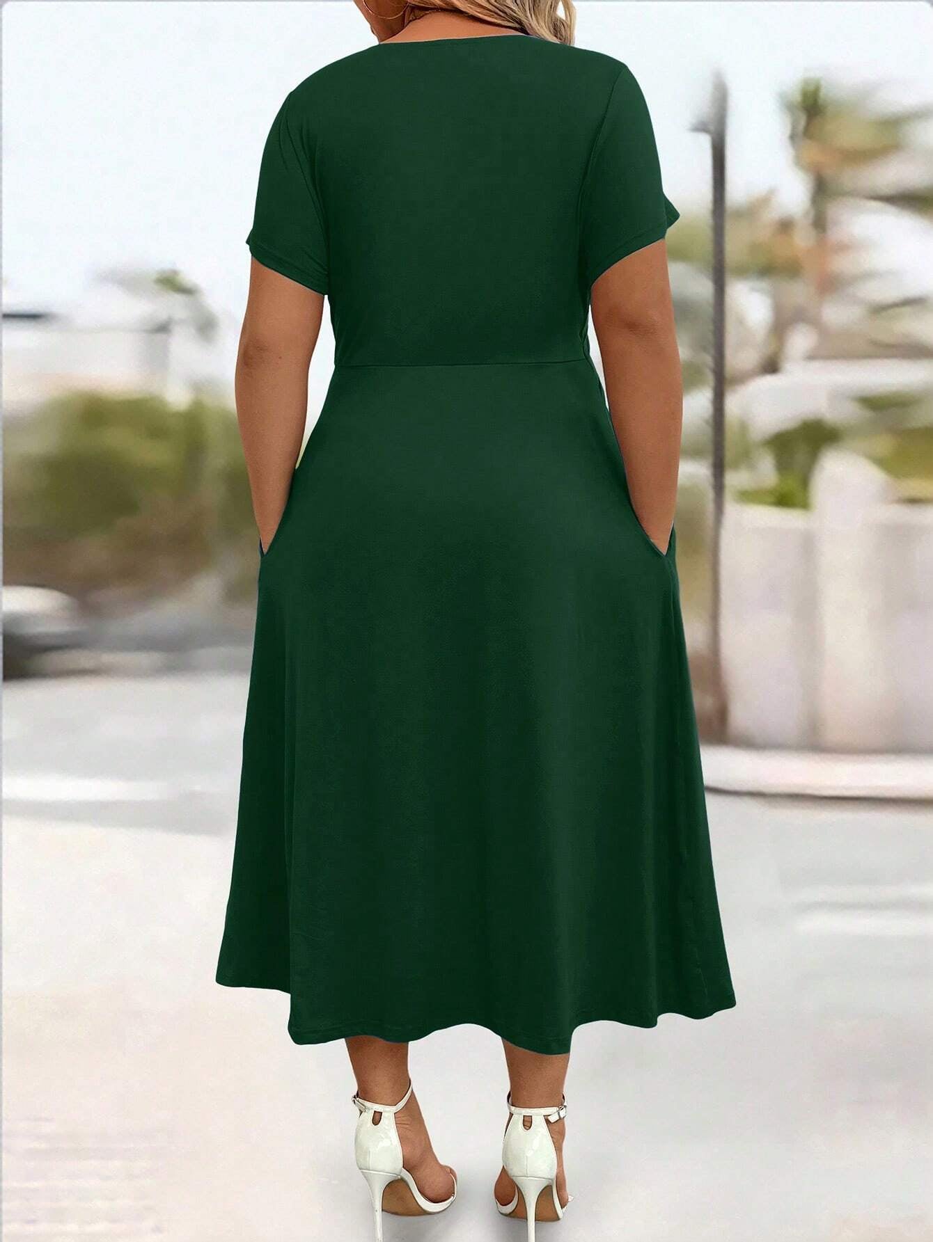 Soft V-Neck Short Sleeve Ruched Pocket Midi Dress OMFORT