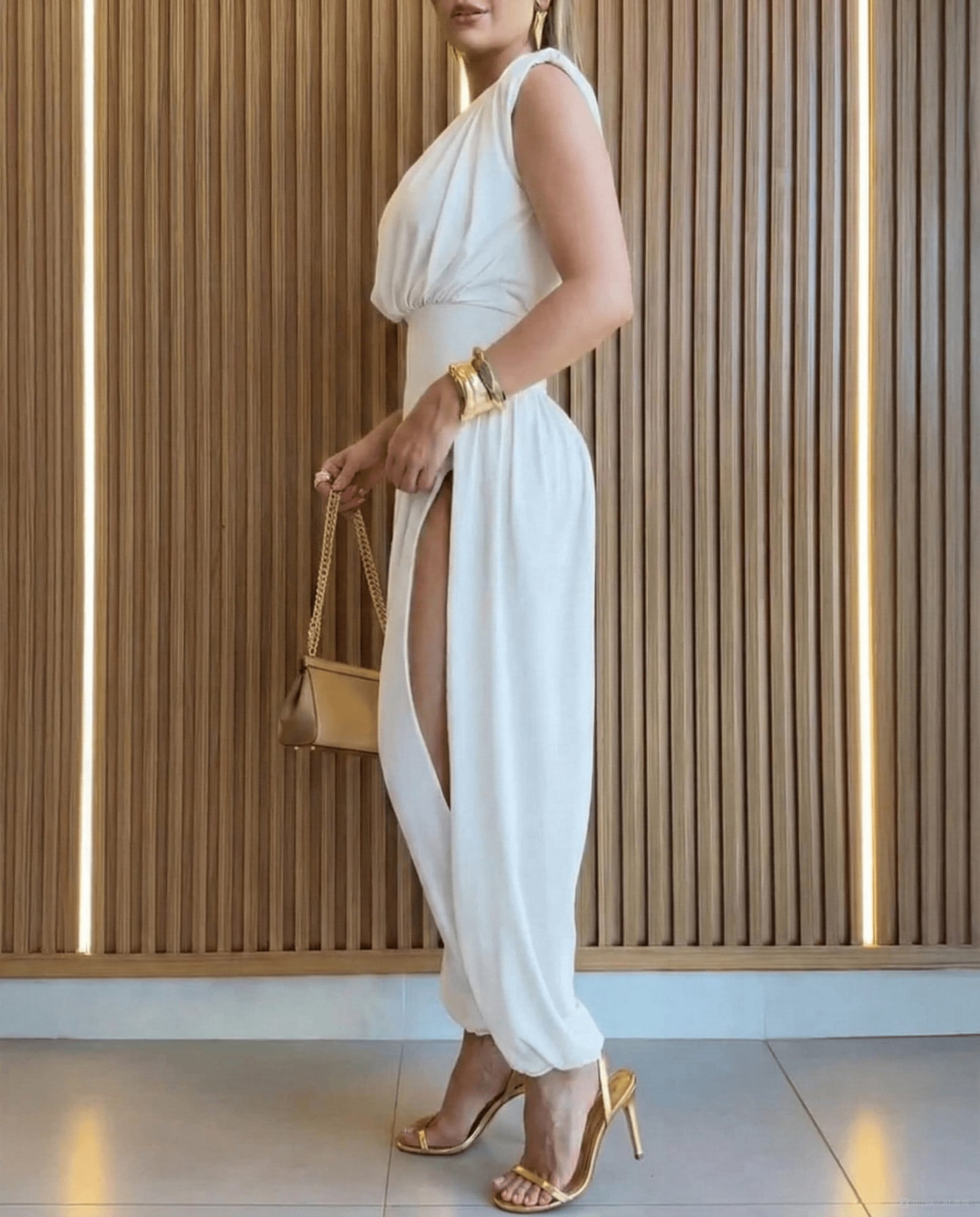 Padded Shoulders Sleeveless Cinched Waist Side High Slit Overalls Casual Hollow-out Back Ruched Jumpsuit Omfort