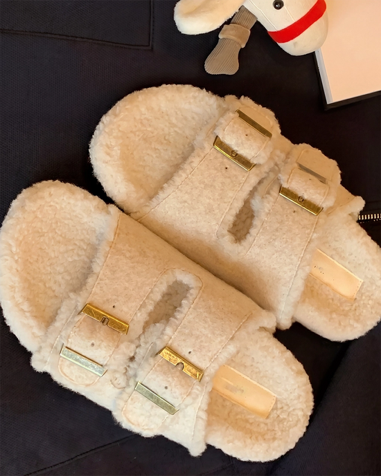 Adjustable Buckle Shearling Indoor Slippers OMFORT