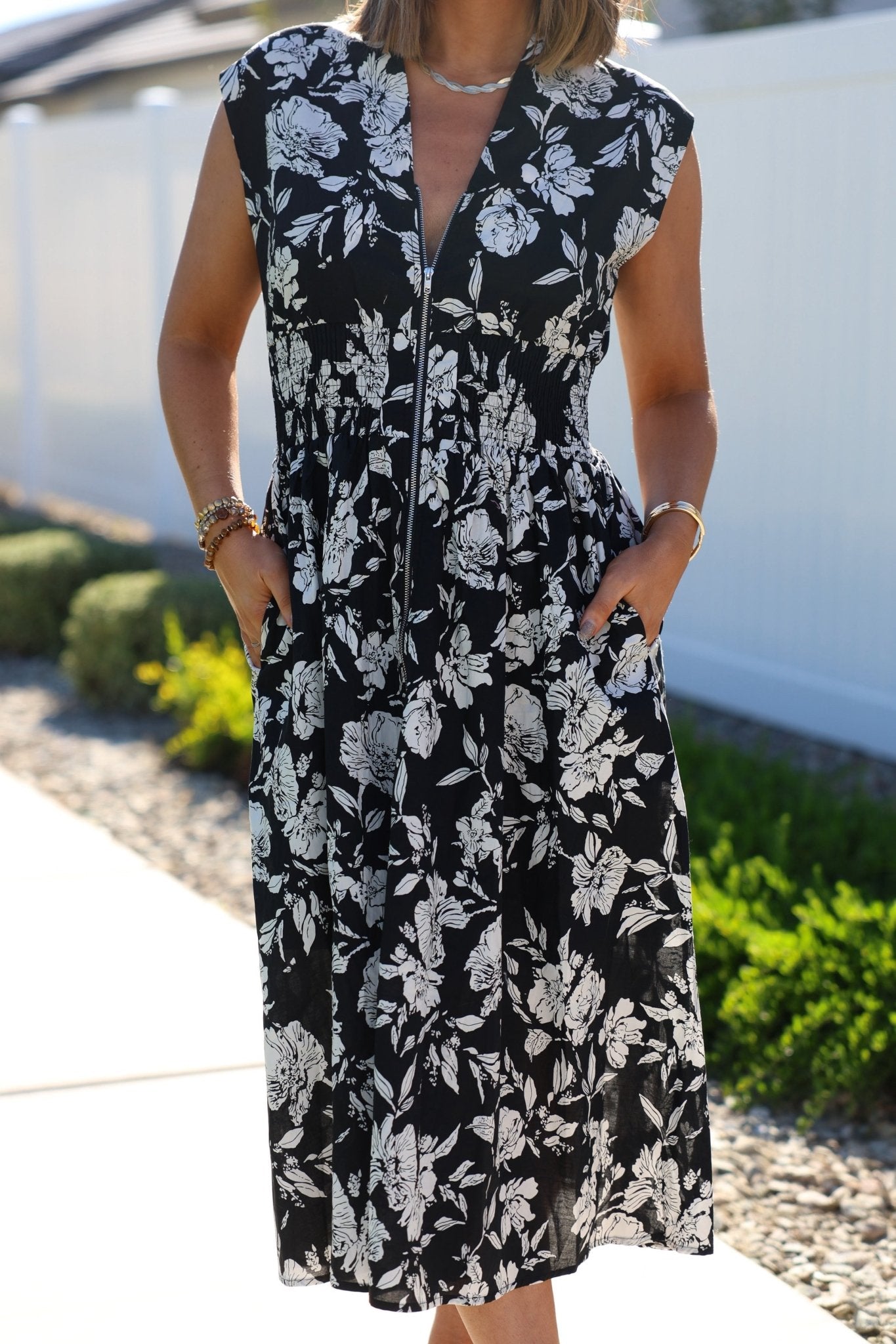 Black and White Floral Print Smocked Midi Dress OMFORT