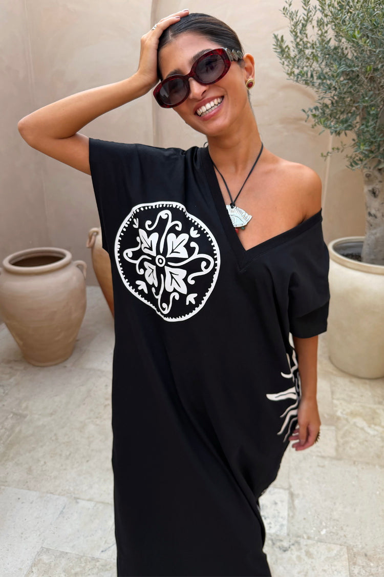 Black Dolce Vita T-Shirt Dress OMFORT